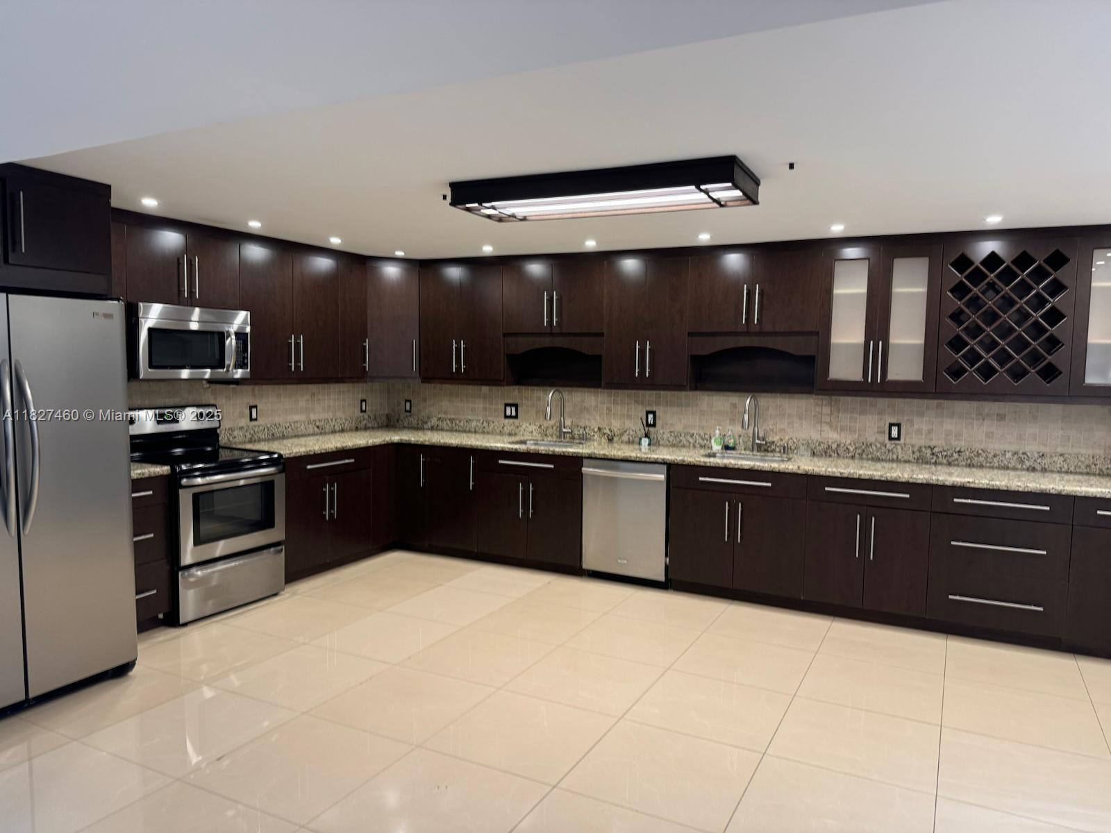 VILLA DORADA CONDO NO 2 - Residential