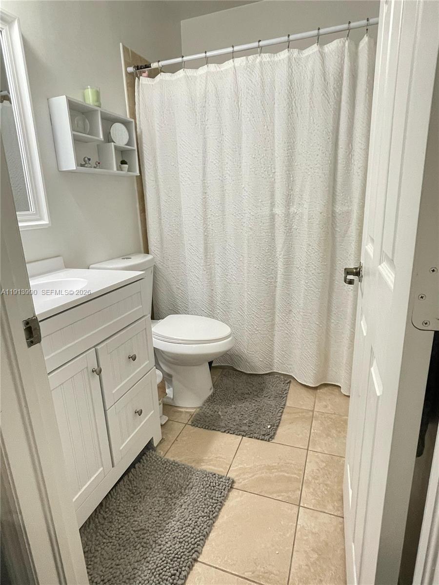 VILLAGE WALK CONDO - Residential