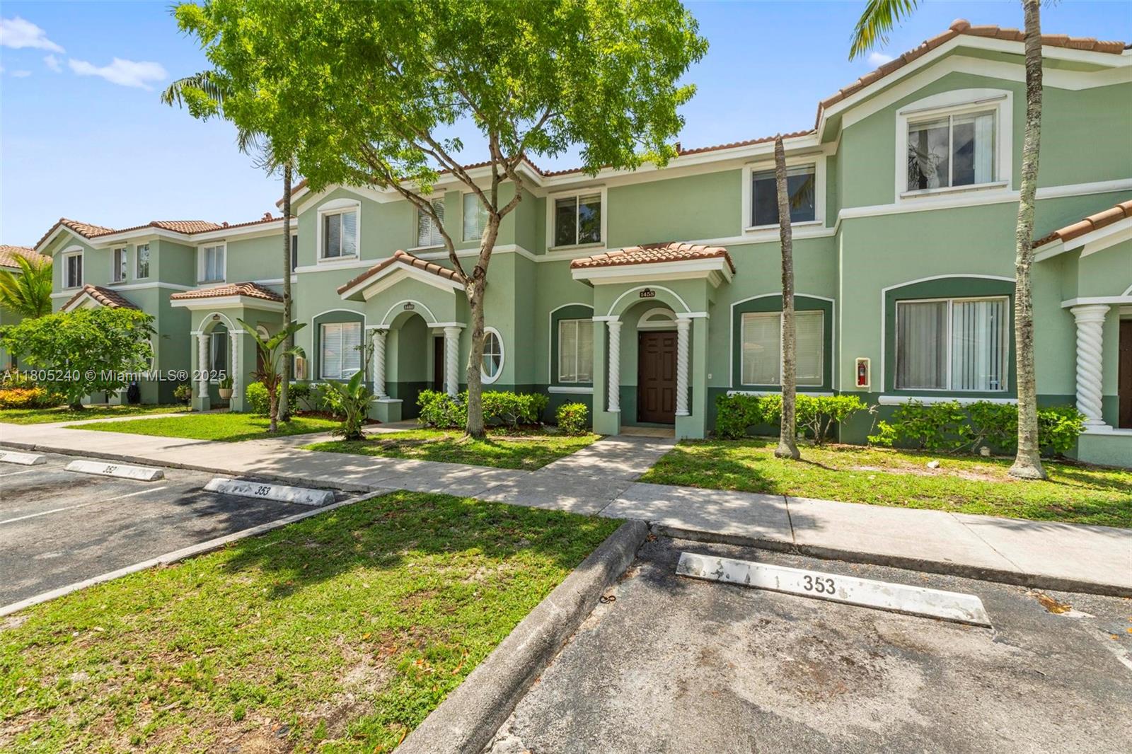 SHOMA TOWNHOMES AT KEYSCO - Residential