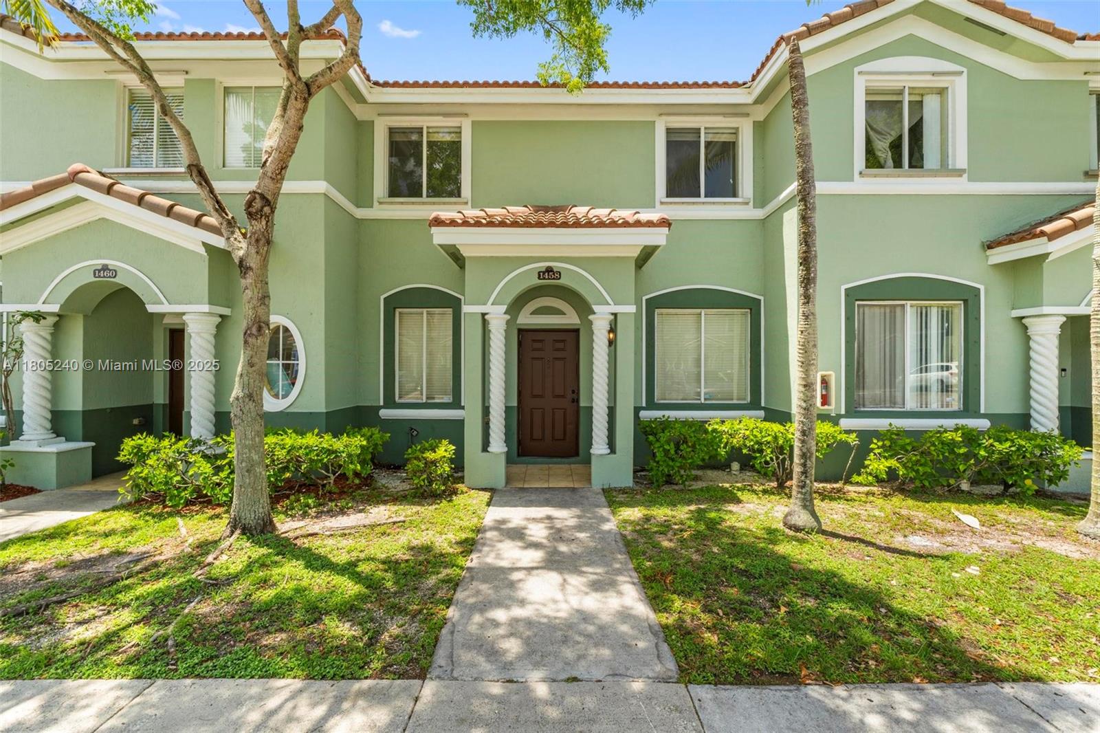 SHOMA TOWNHOMES AT KEYSCO - Residential