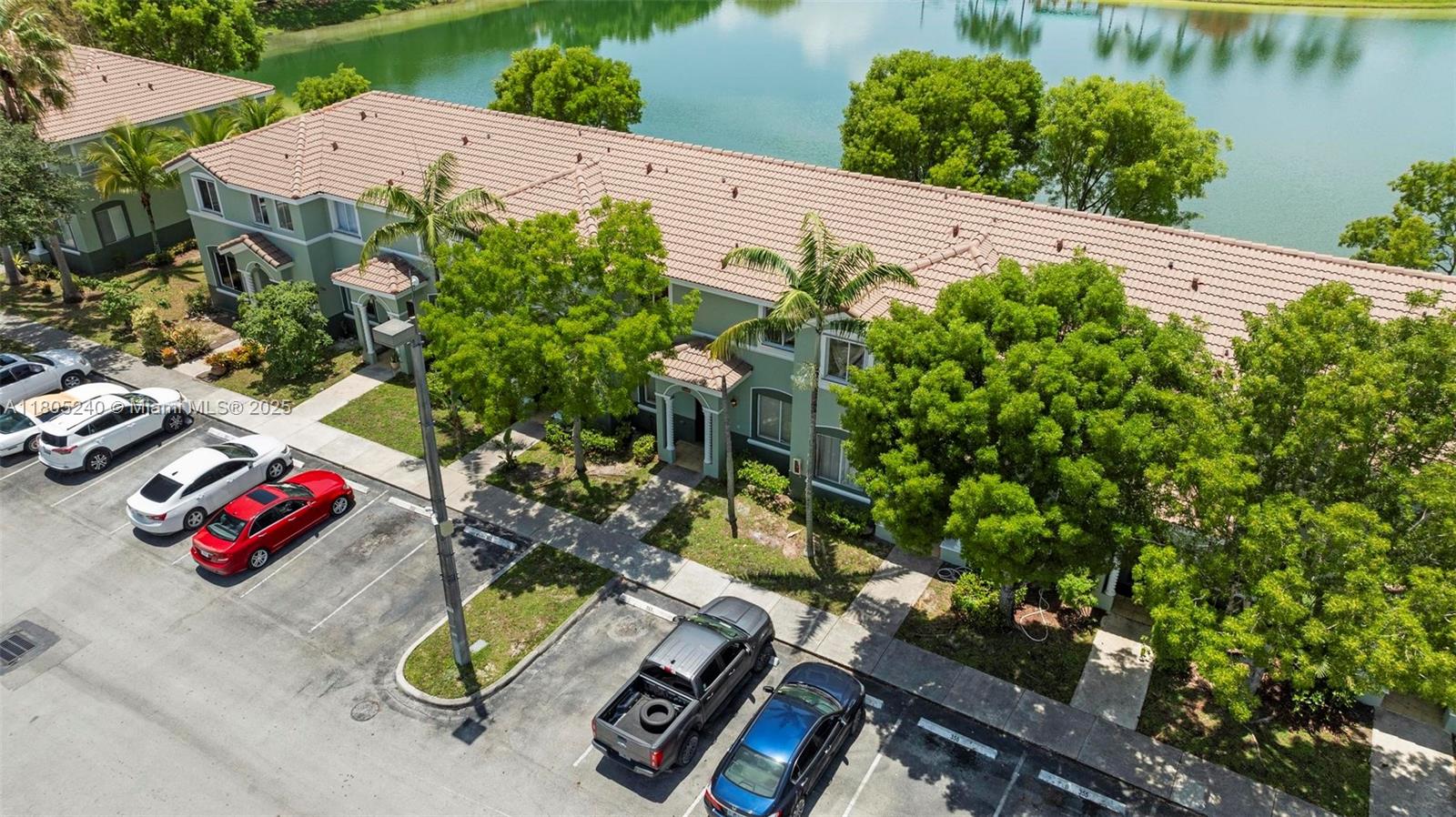 SHOMA TOWNHOMES AT KEYSCO - Residential