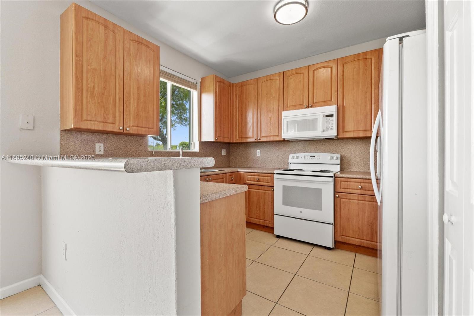 SHOMA TOWNHOMES AT KEYSCO - Residential