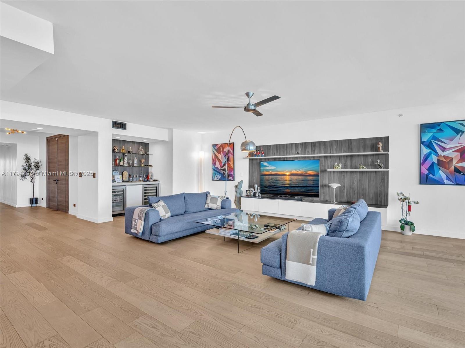 THE PENINSULA CONDO - Residential