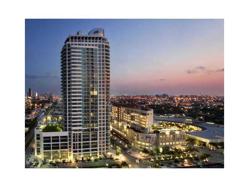 Large Studio Loft at Midtown 4 - Great View from the 19th Fl