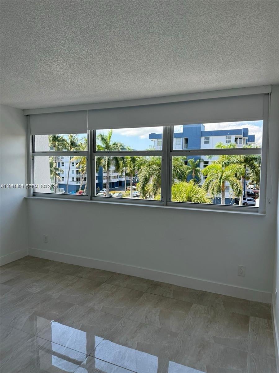 REEF NORTH CONDO - Residential