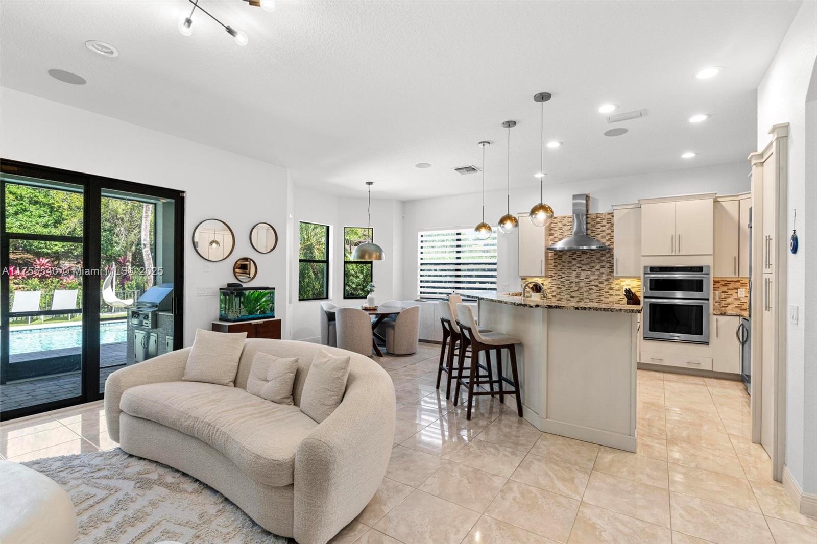 PARKLAND GOLF AND COUNTRY - Residential Lease