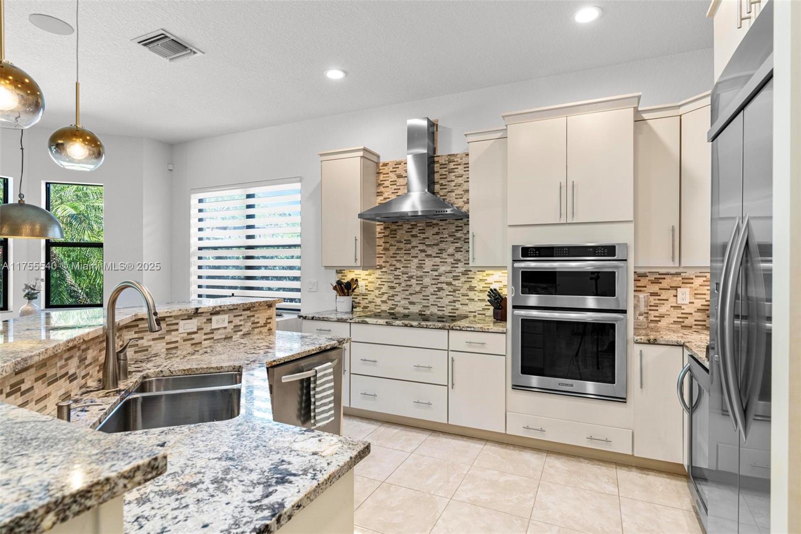 PARKLAND GOLF AND COUNTRY - Residential Lease