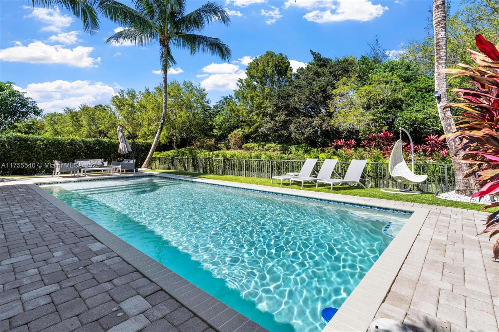PARKLAND GOLF AND COUNTRY - Residential Lease
