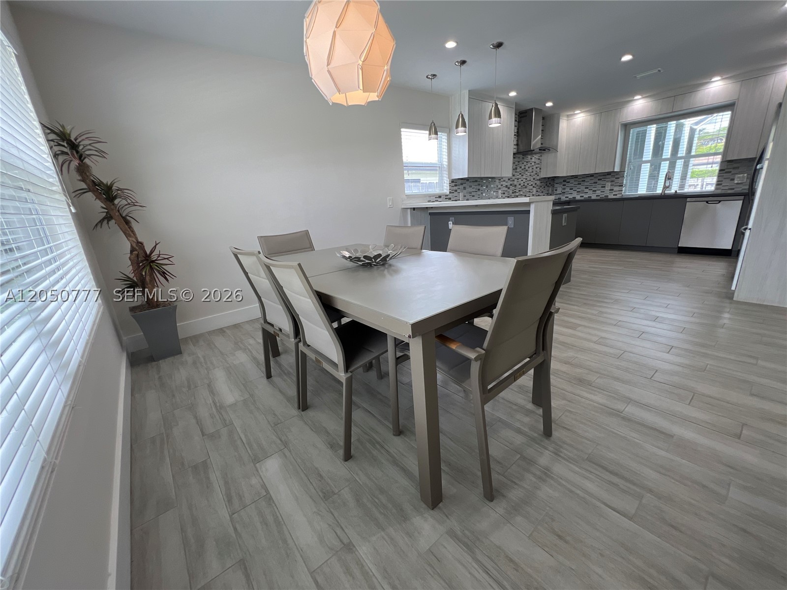 HOLLYWOOD HILLS AMEN PLAT - Residential Lease
