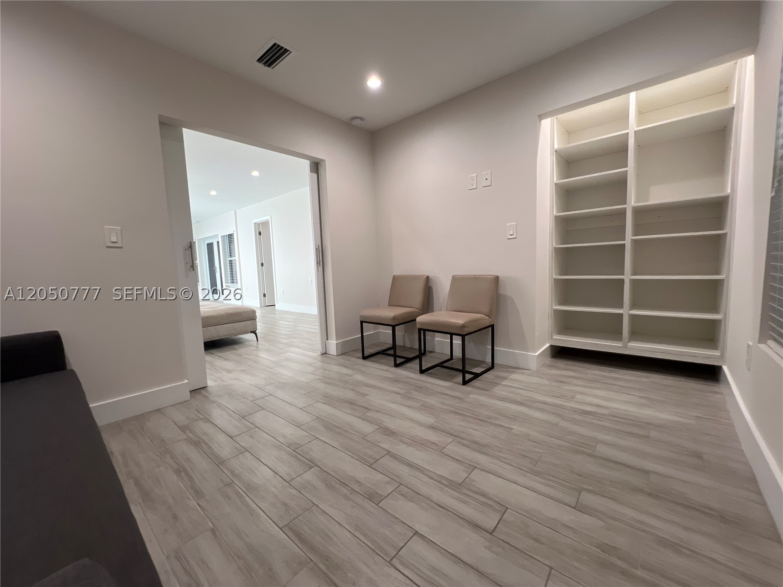 HOLLYWOOD HILLS AMEN PLAT - Residential Lease