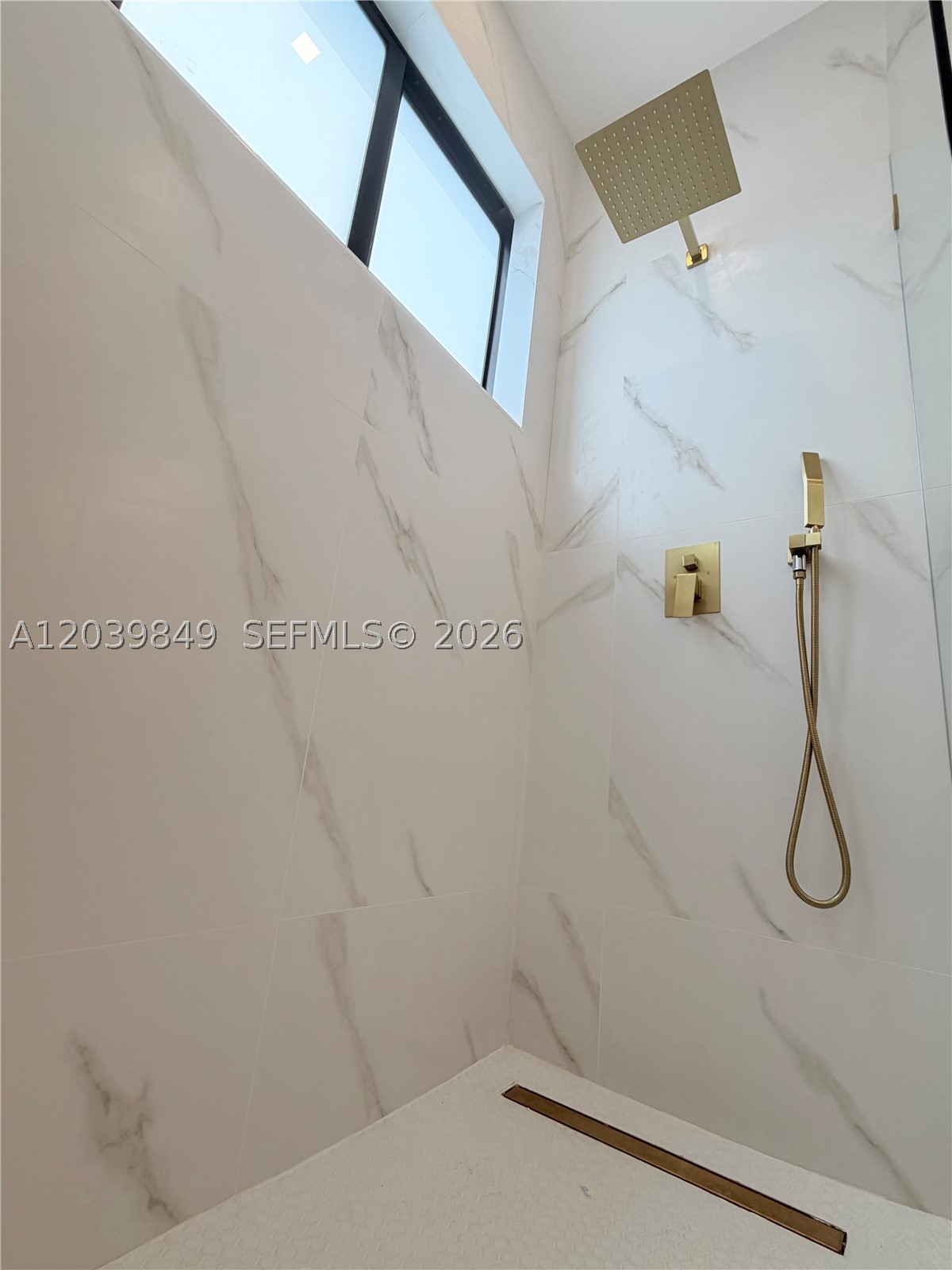 17TH AVE MANOR - Residential