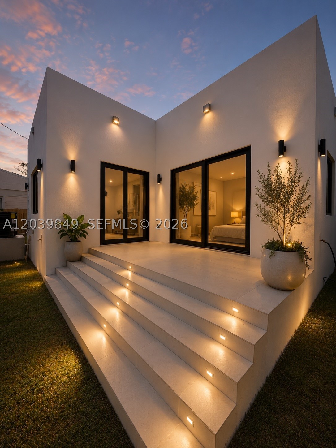 17TH AVE MANOR - Residential