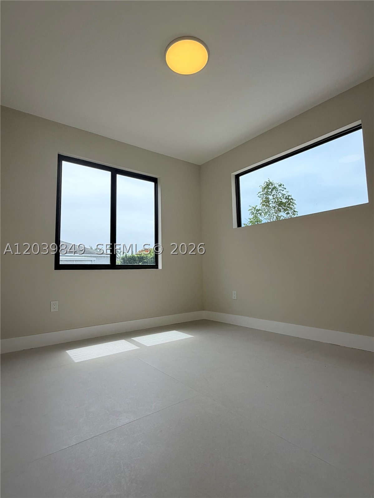 17TH AVE MANOR - Residential