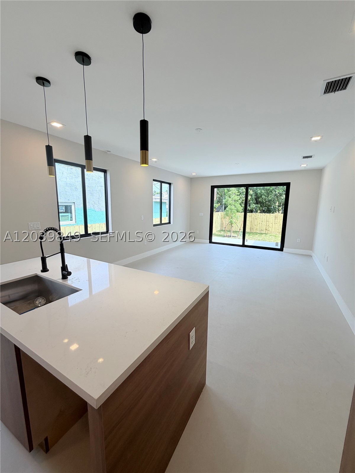 17TH AVE MANOR - Residential
