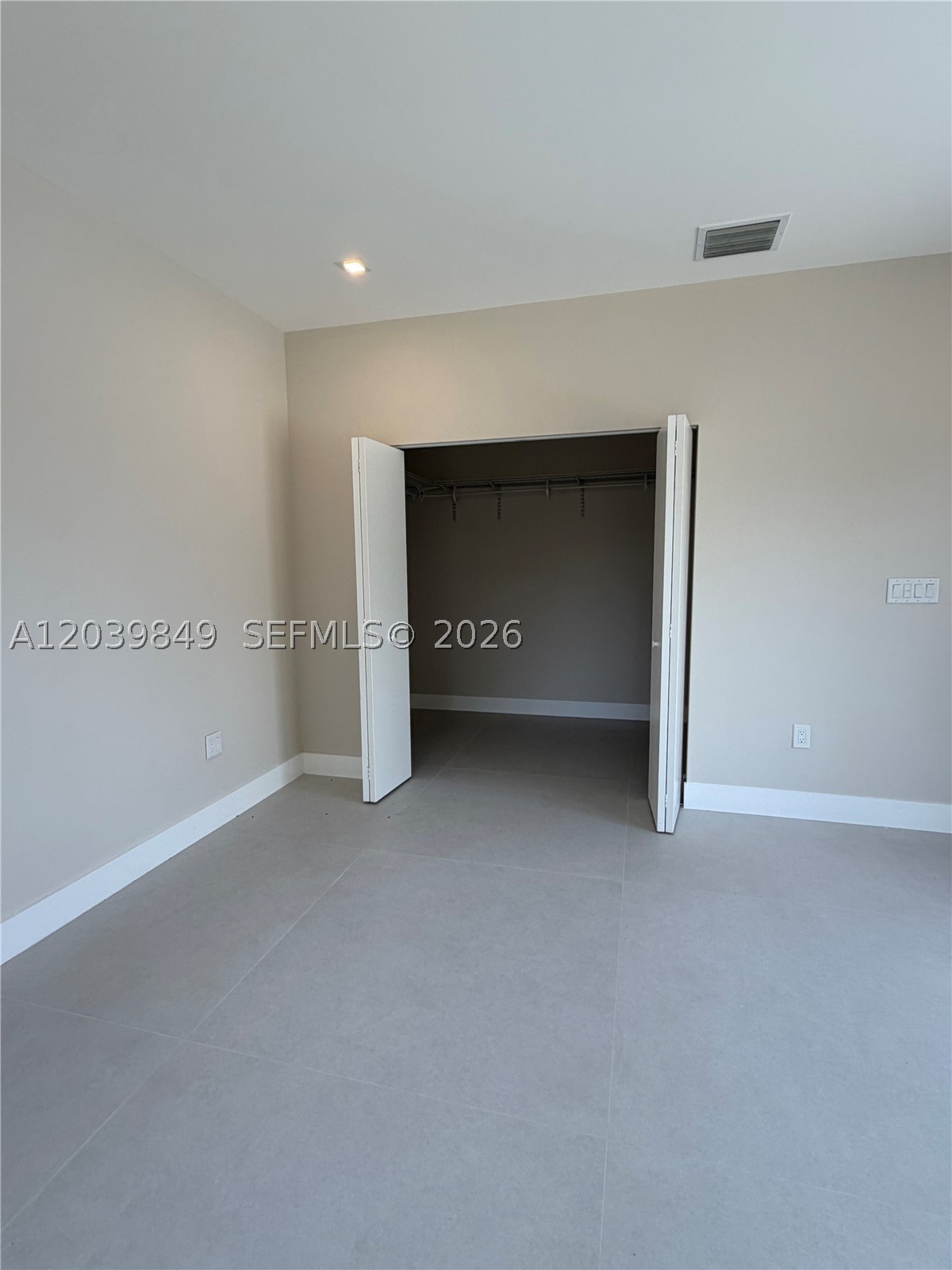 17TH AVE MANOR - Residential