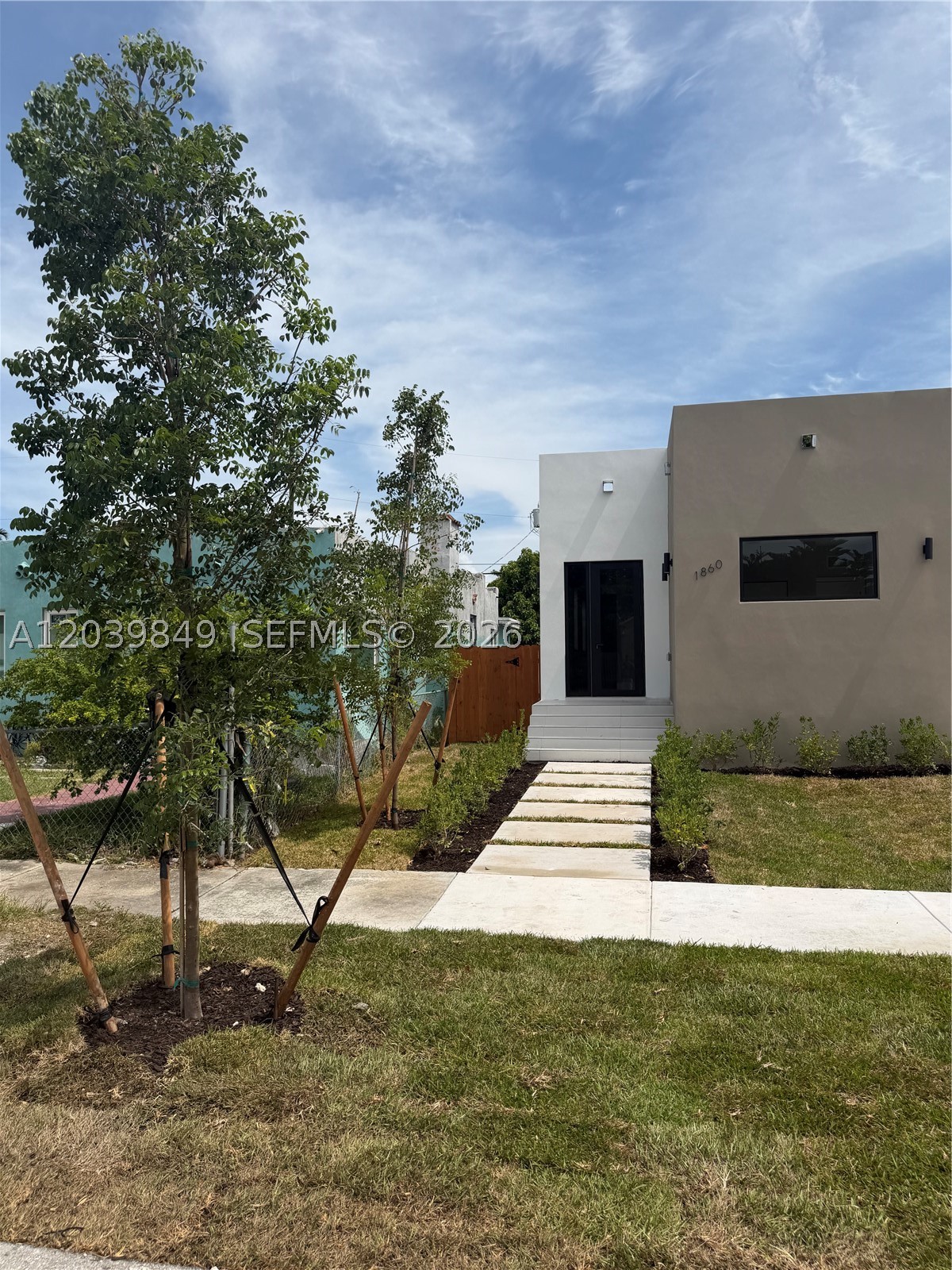17TH AVE MANOR - Residential