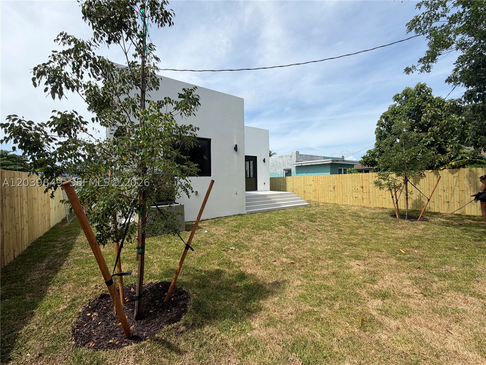 17TH AVE MANOR - Residential