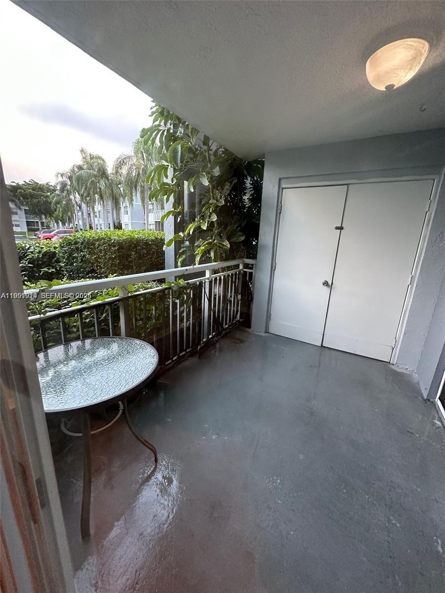 LE CLUB AT OLD CUTLER CON - Residential