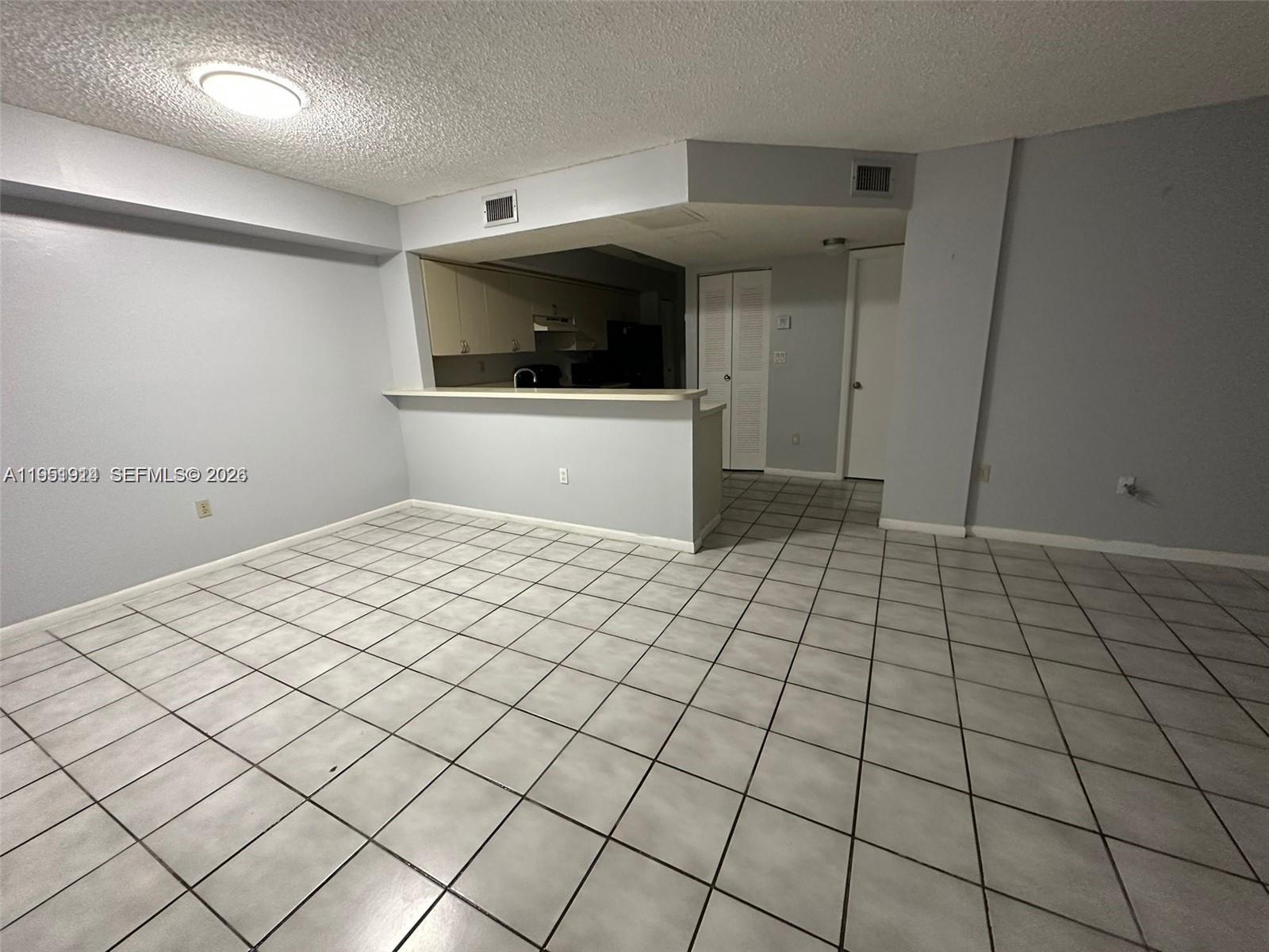 LE CLUB AT OLD CUTLER CON - Residential