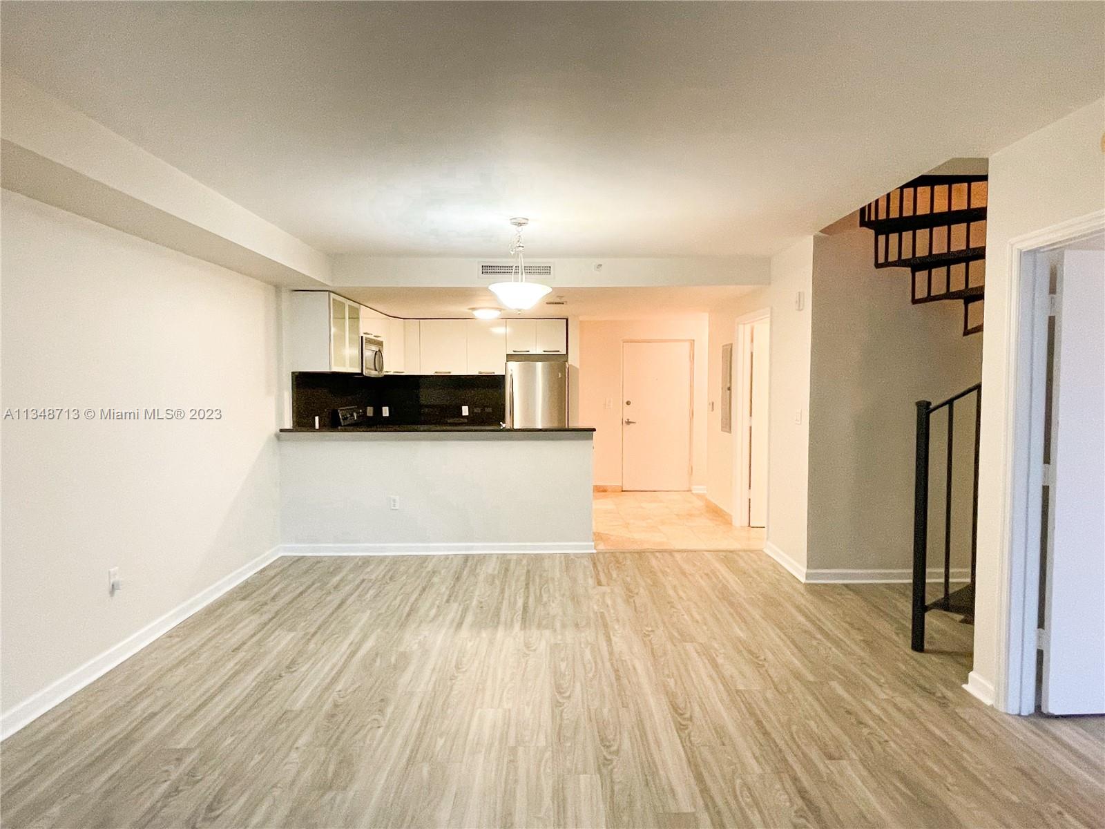 LOFTS AT MAYFAIR CONDO - Residential Lease