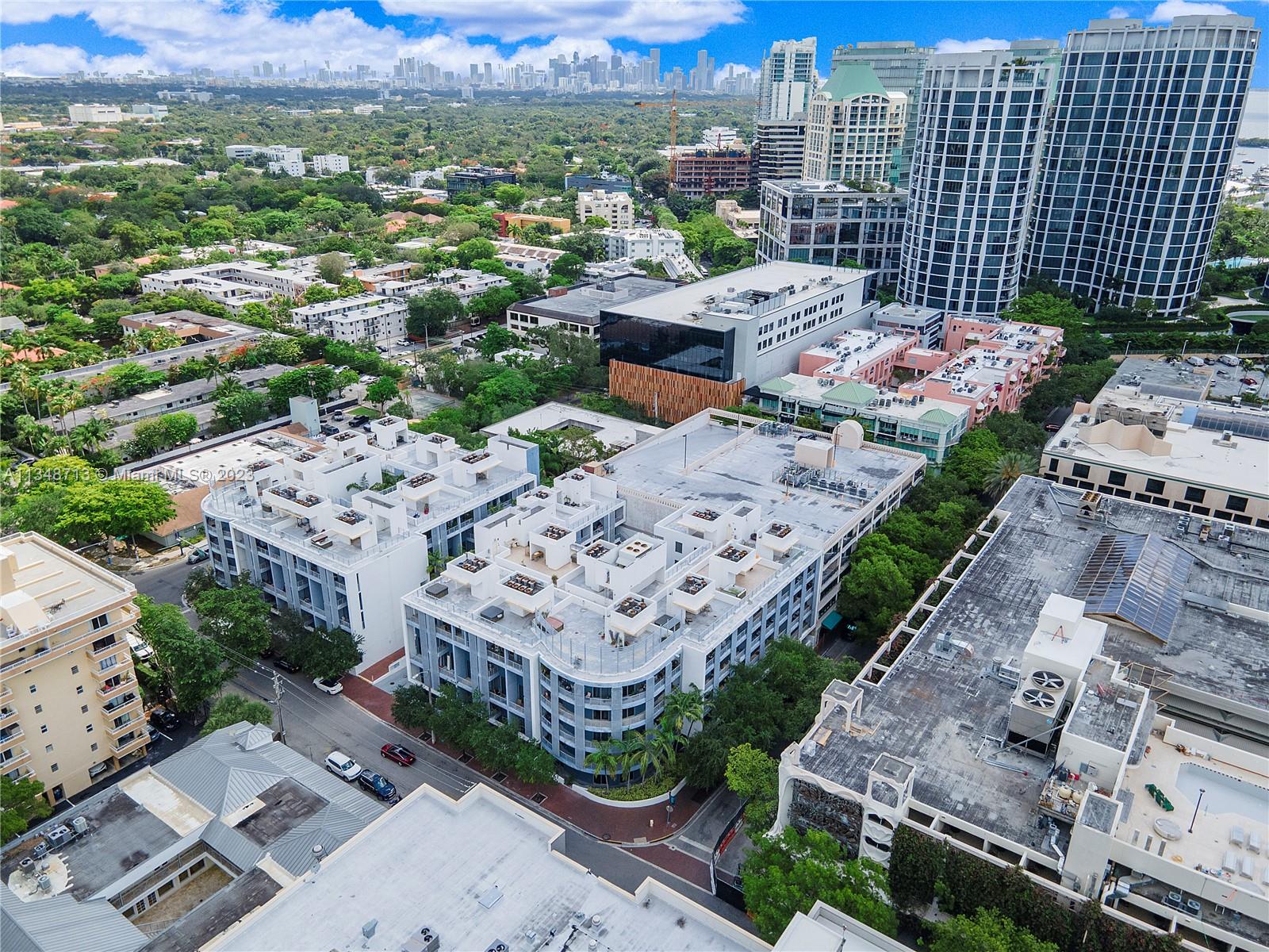 LOFTS AT MAYFAIR CONDO - Residential Lease