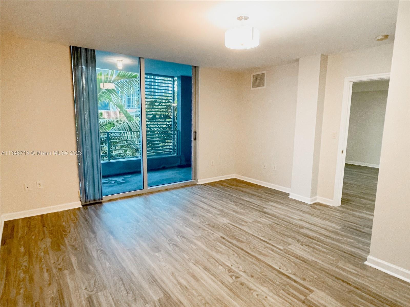 LOFTS AT MAYFAIR CONDO - Residential Lease