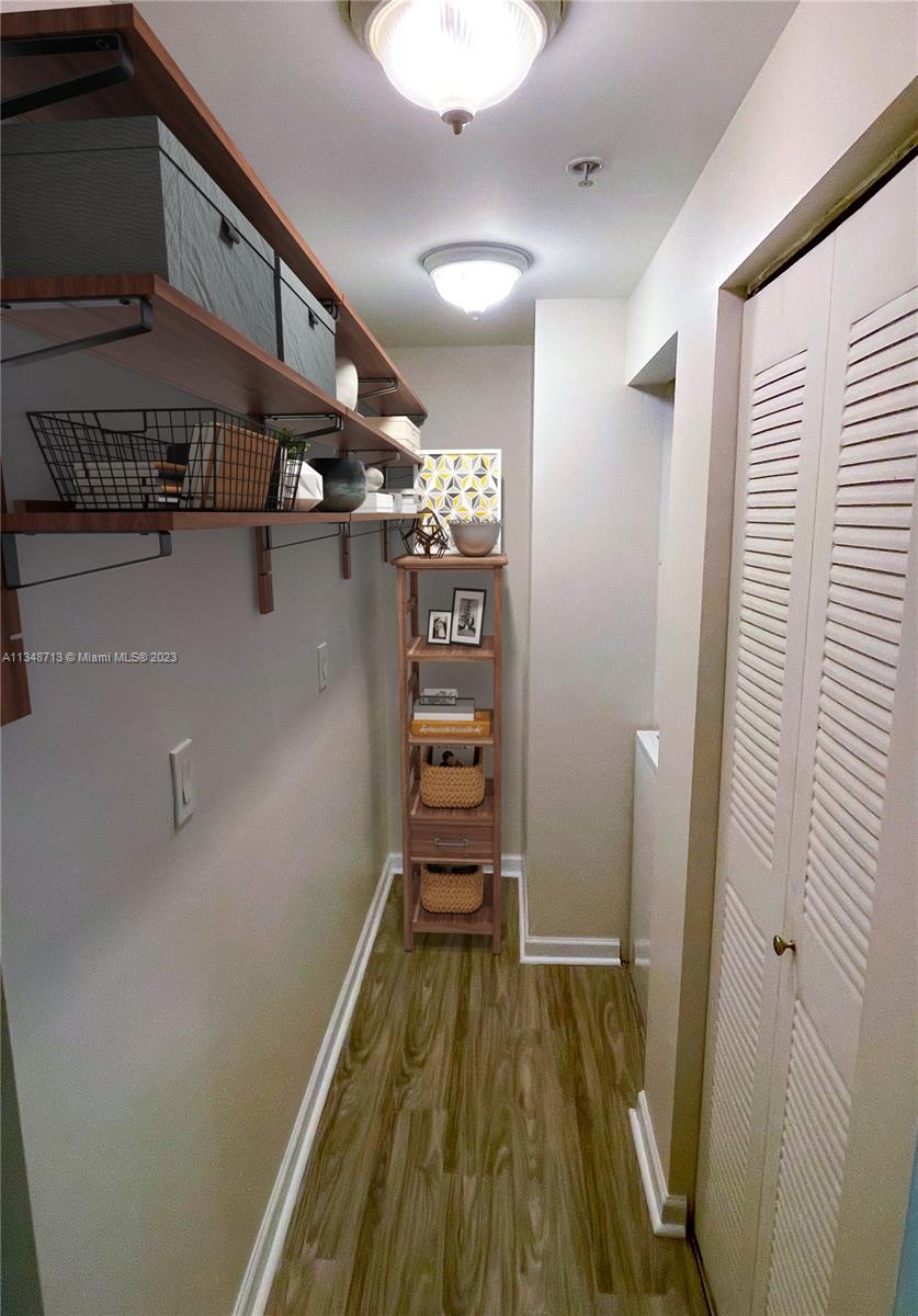 LOFTS AT MAYFAIR CONDO - Residential Lease