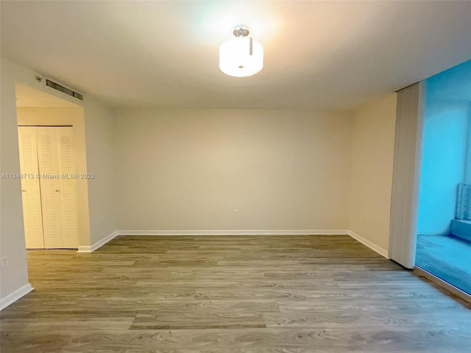 LOFTS AT MAYFAIR CONDO - Residential Lease