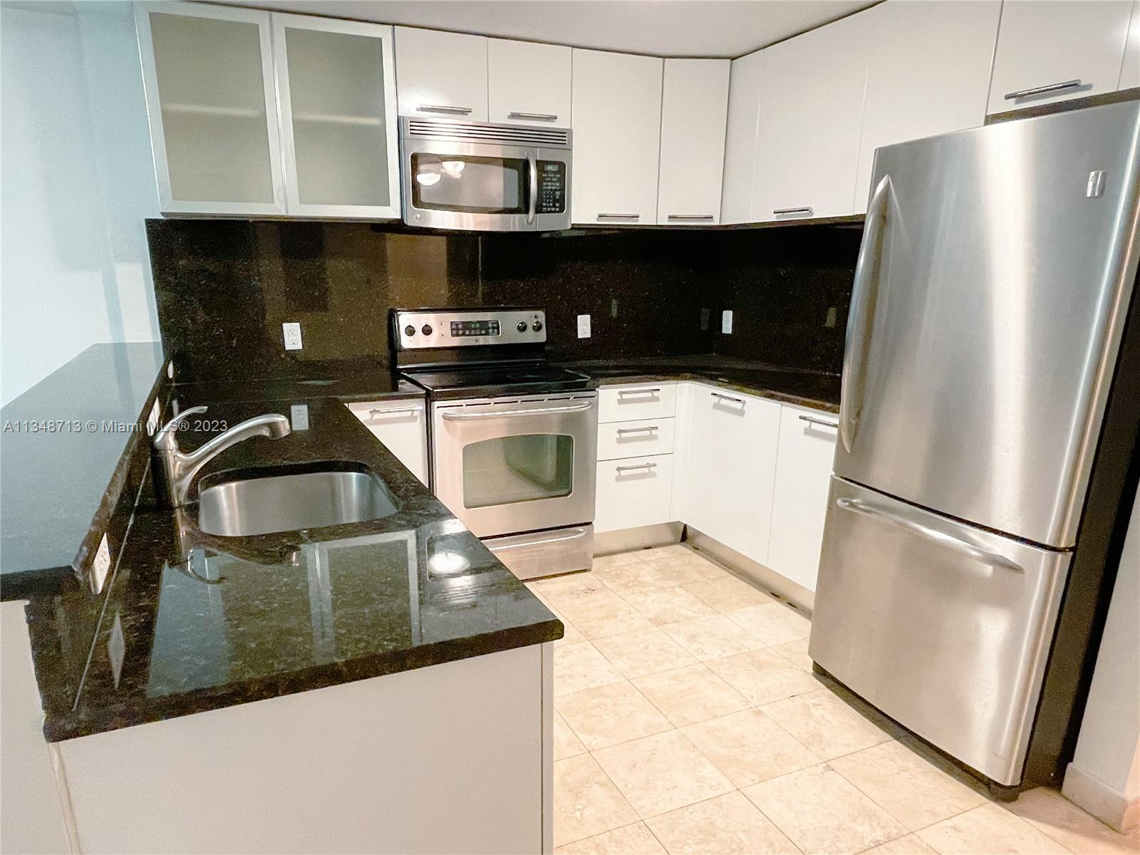 LOFTS AT MAYFAIR CONDO - Residential Lease