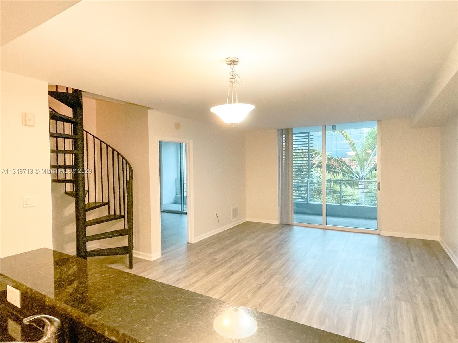 LOFTS AT MAYFAIR CONDO - Residential Lease