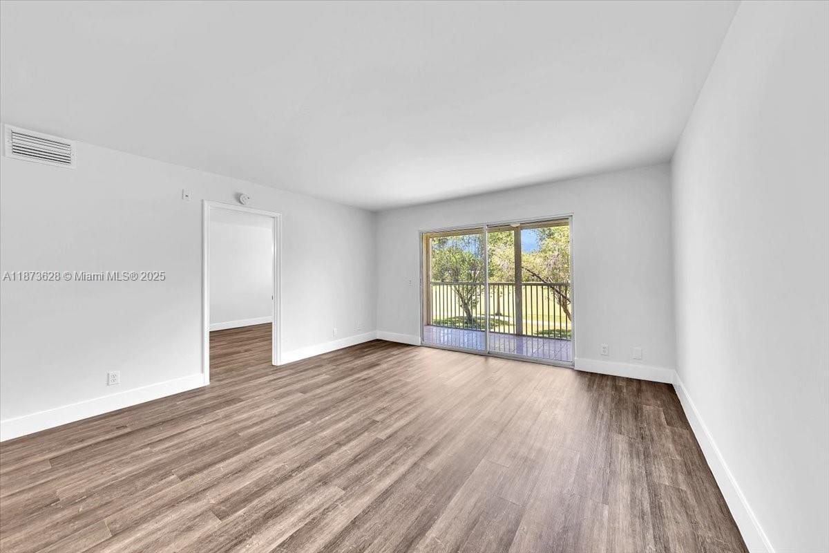 CAMBRIDGE CENTURY VILLAGE - Residential Lease