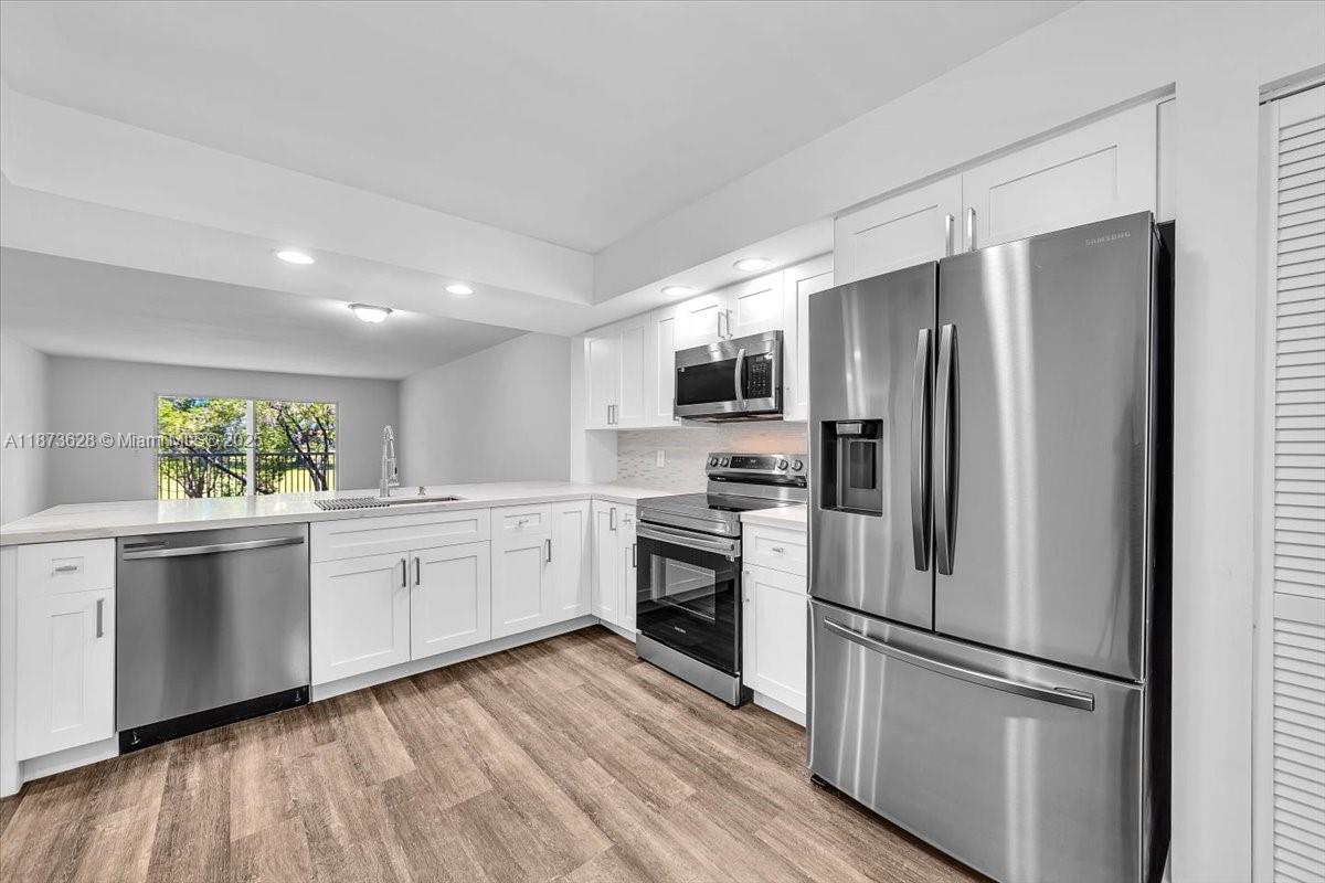 CAMBRIDGE CENTURY VILLAGE - Residential Lease