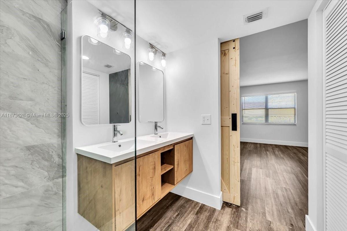CAMBRIDGE CENTURY VILLAGE - Residential Lease