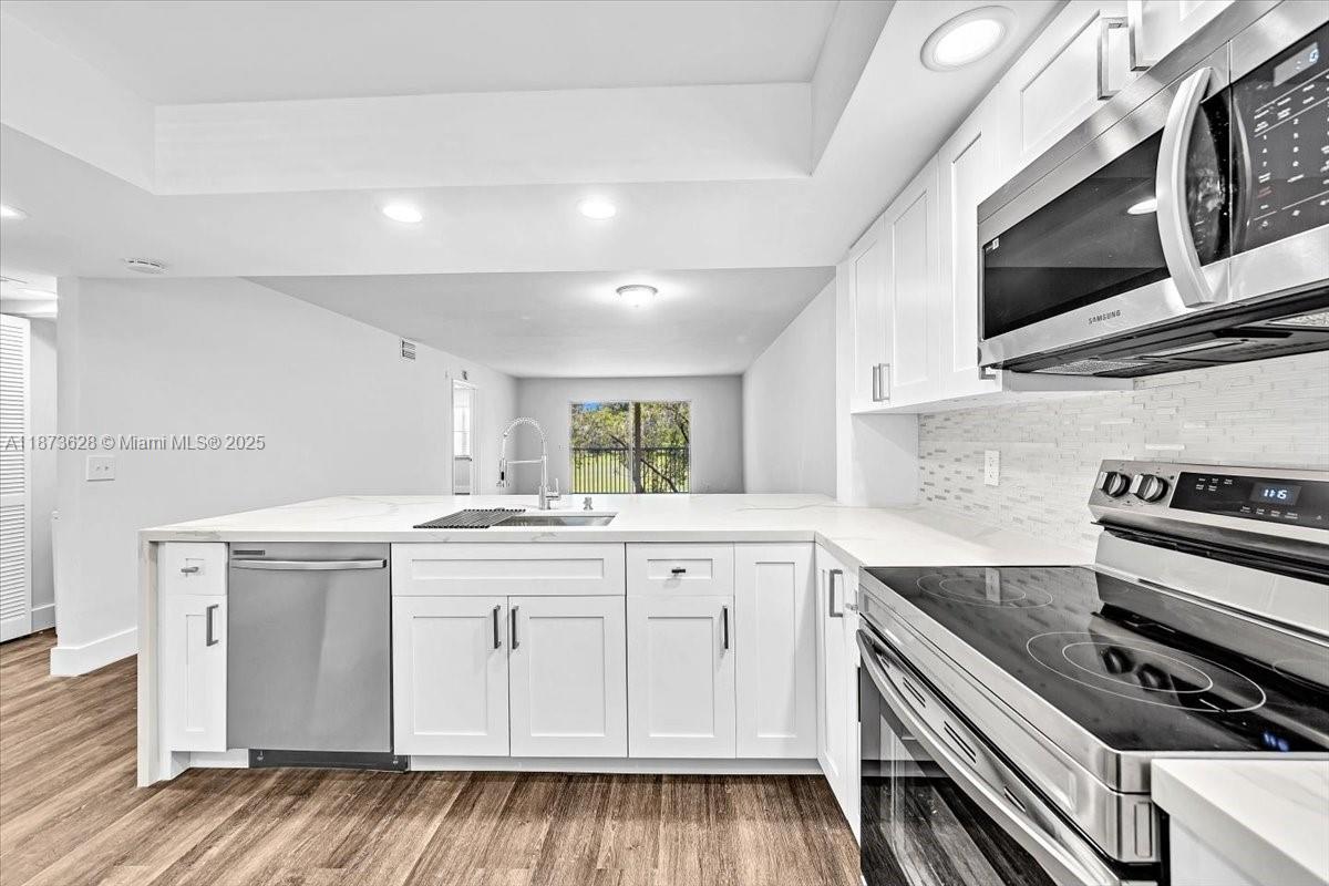 CAMBRIDGE CENTURY VILLAGE - Residential Lease