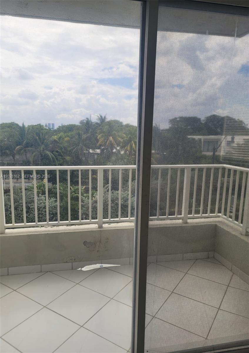 LAKE BEACH CLUB CONDO - Residential Lease