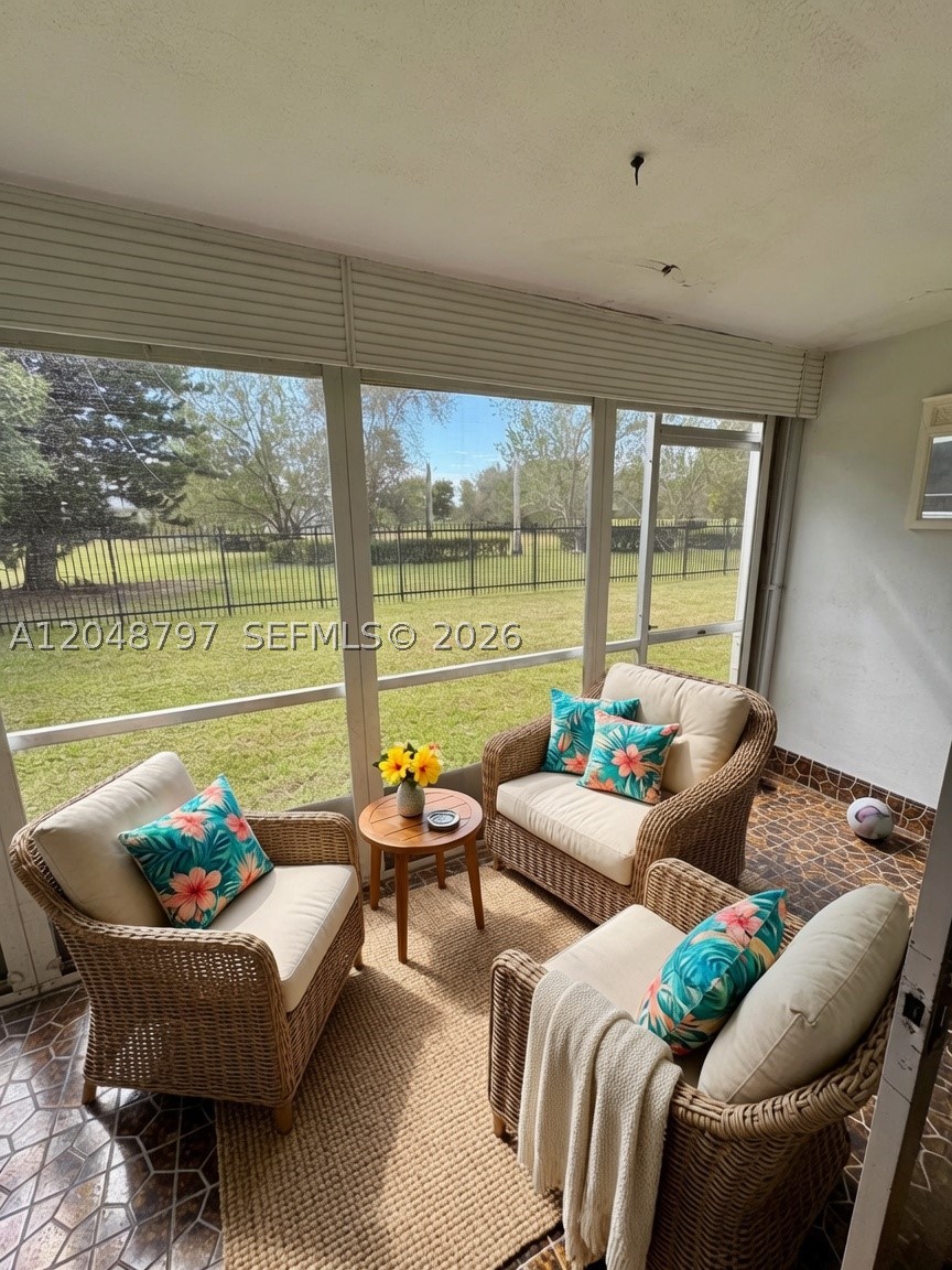 HILLCREST COUNTRY CLUB NO - Residential Lease