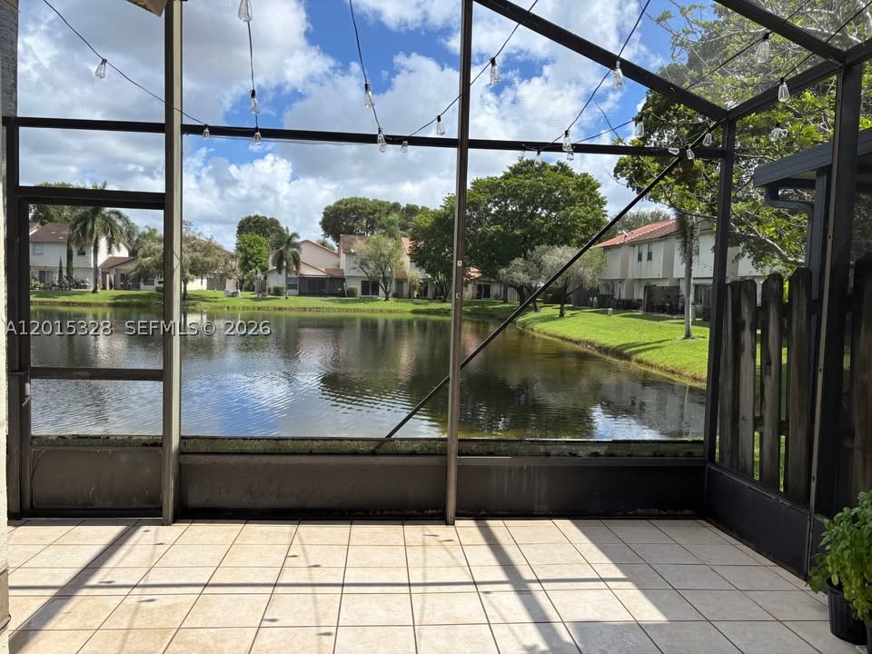 PEMBROKE POINTE - Residential