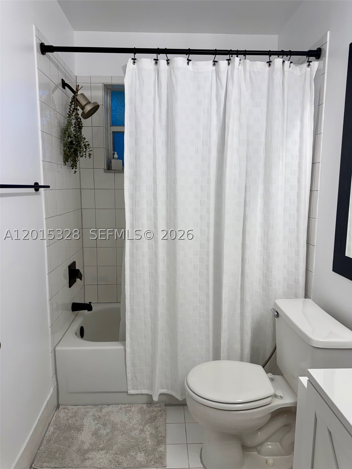 PEMBROKE POINTE - Residential