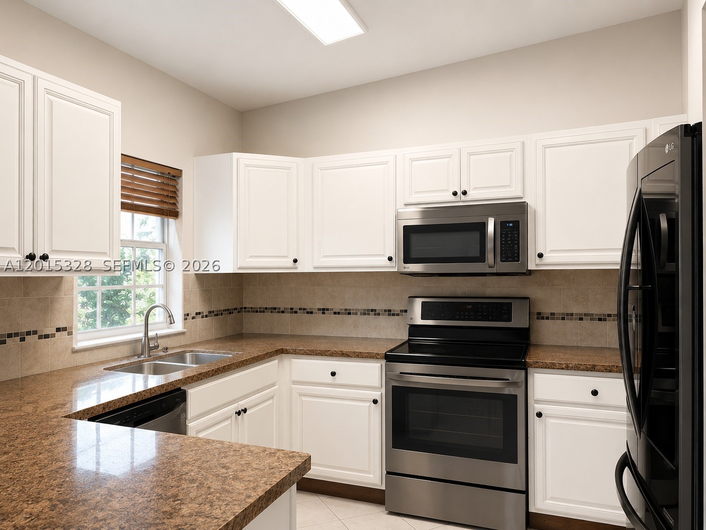 PEMBROKE POINTE - Residential