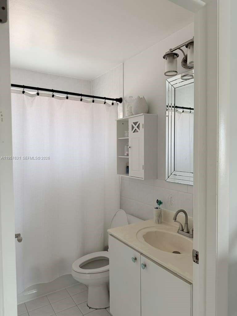 SILVER GARDENS CONDO - Residential Lease