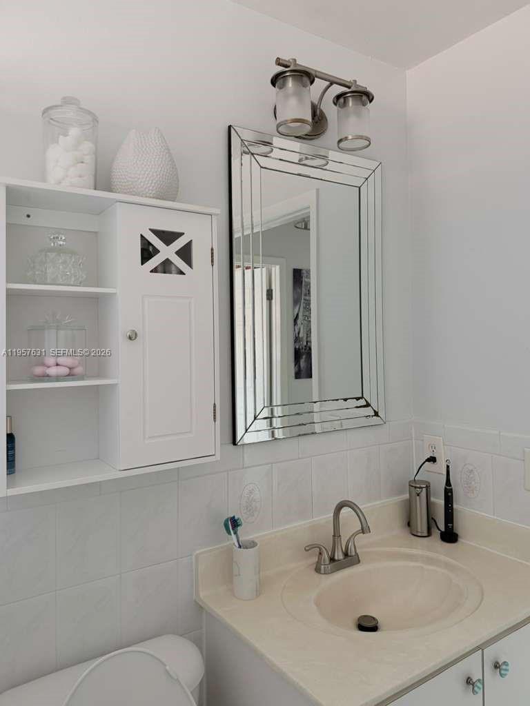 SILVER GARDENS CONDO - Residential Lease