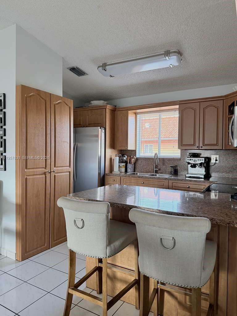 SILVER GARDENS CONDO - Residential Lease