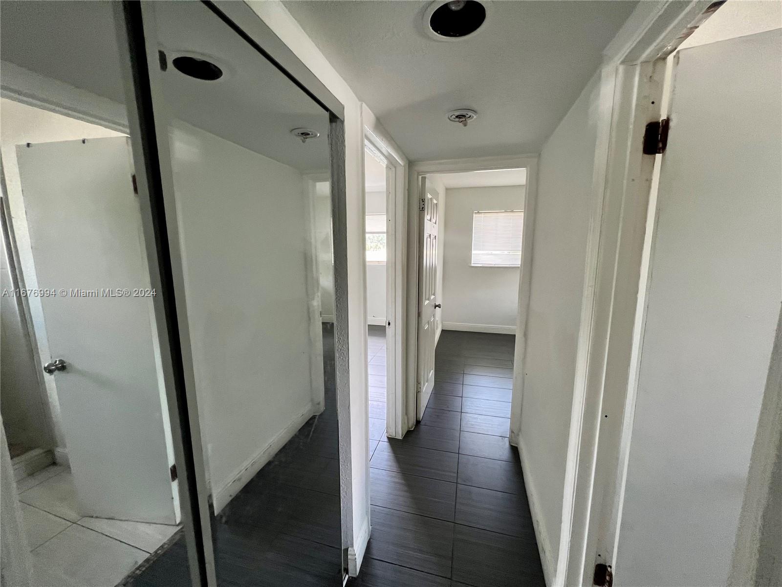 NORTH HOLLYWOOD - Residential Lease