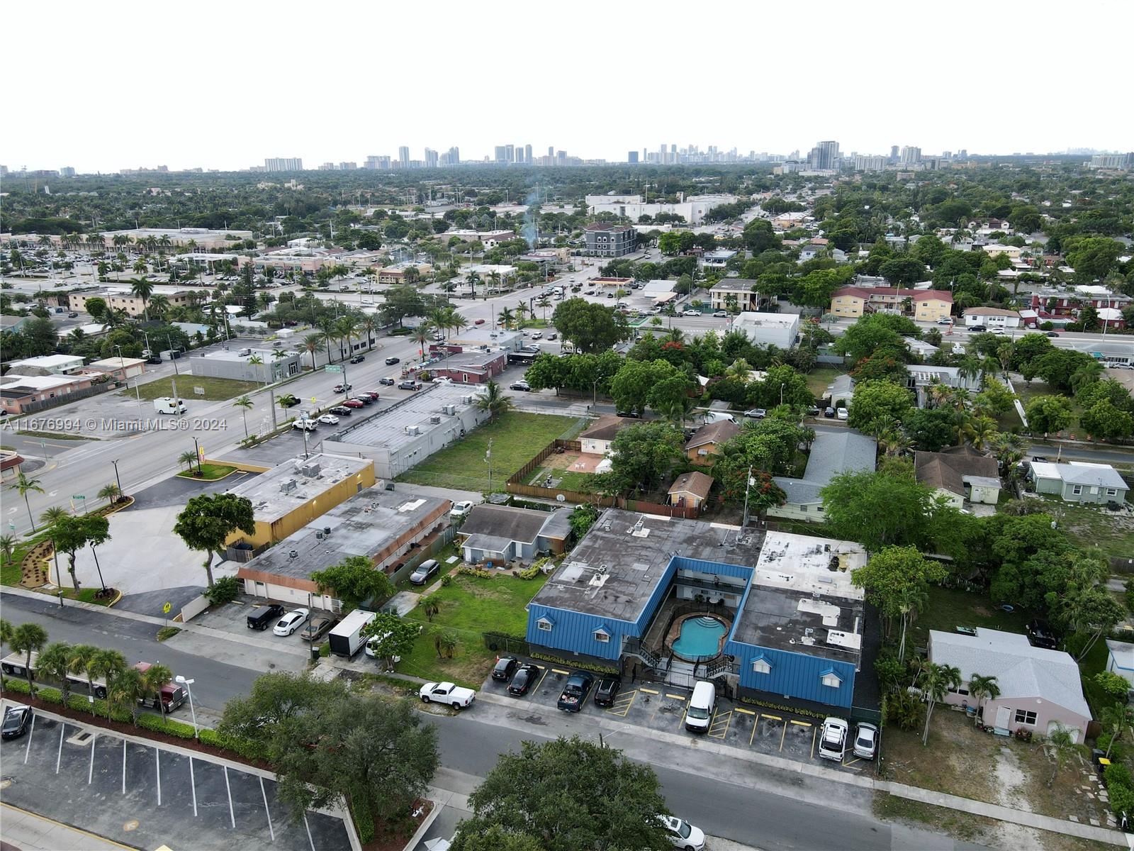 NORTH HOLLYWOOD - Residential Lease