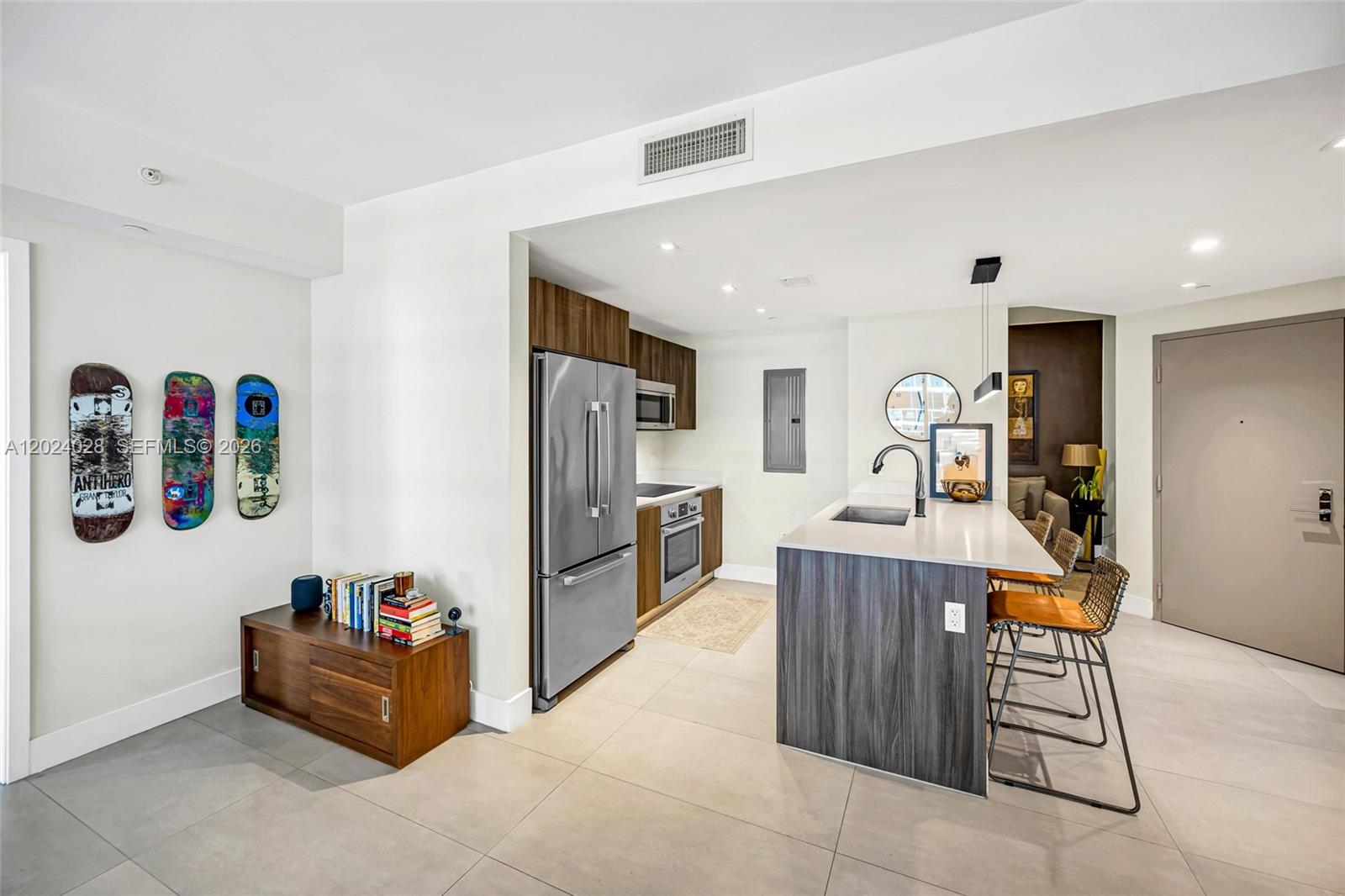 ARIA ON THE BAY CONDO - Residential