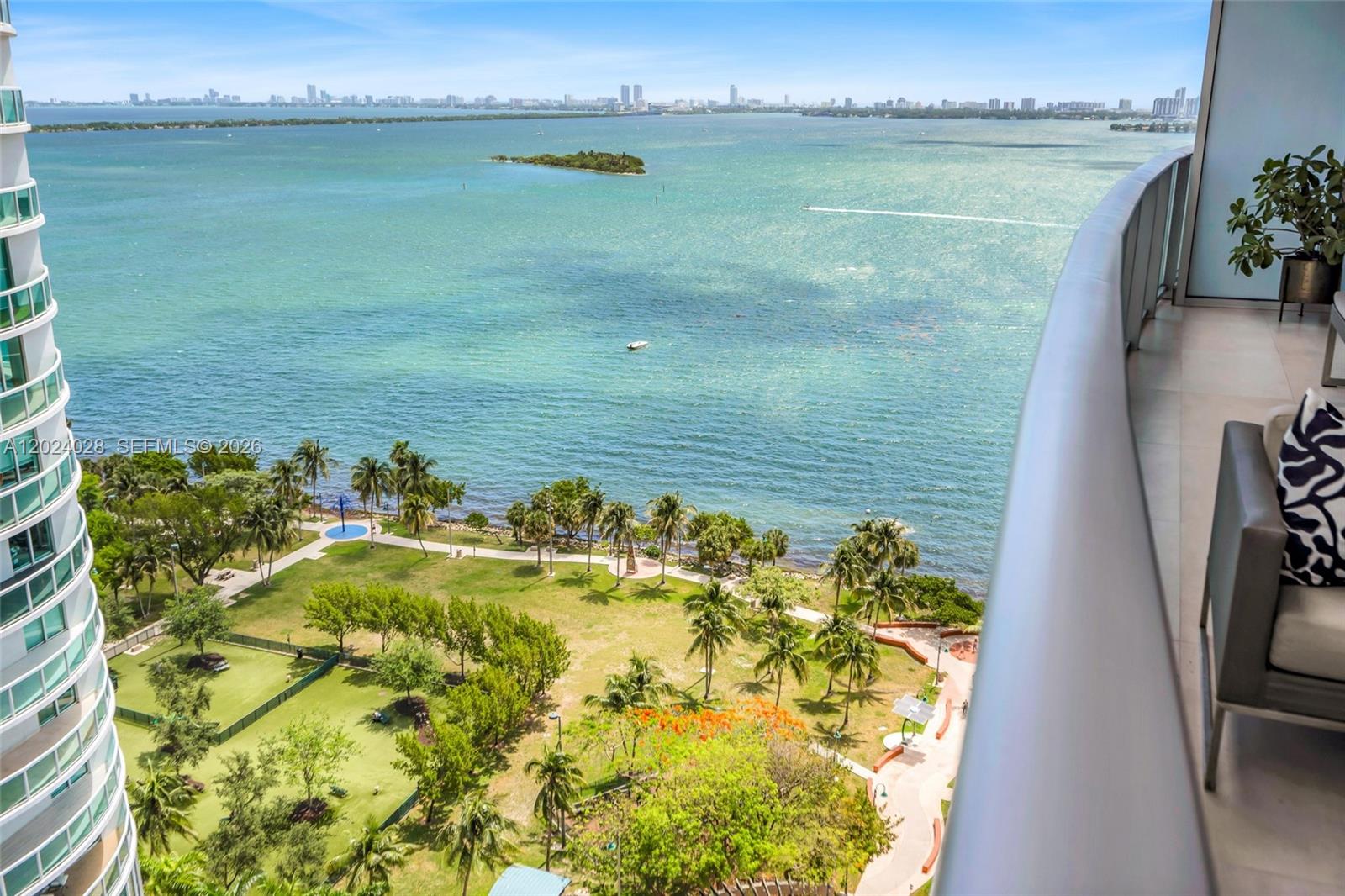 ARIA ON THE BAY CONDO - Residential