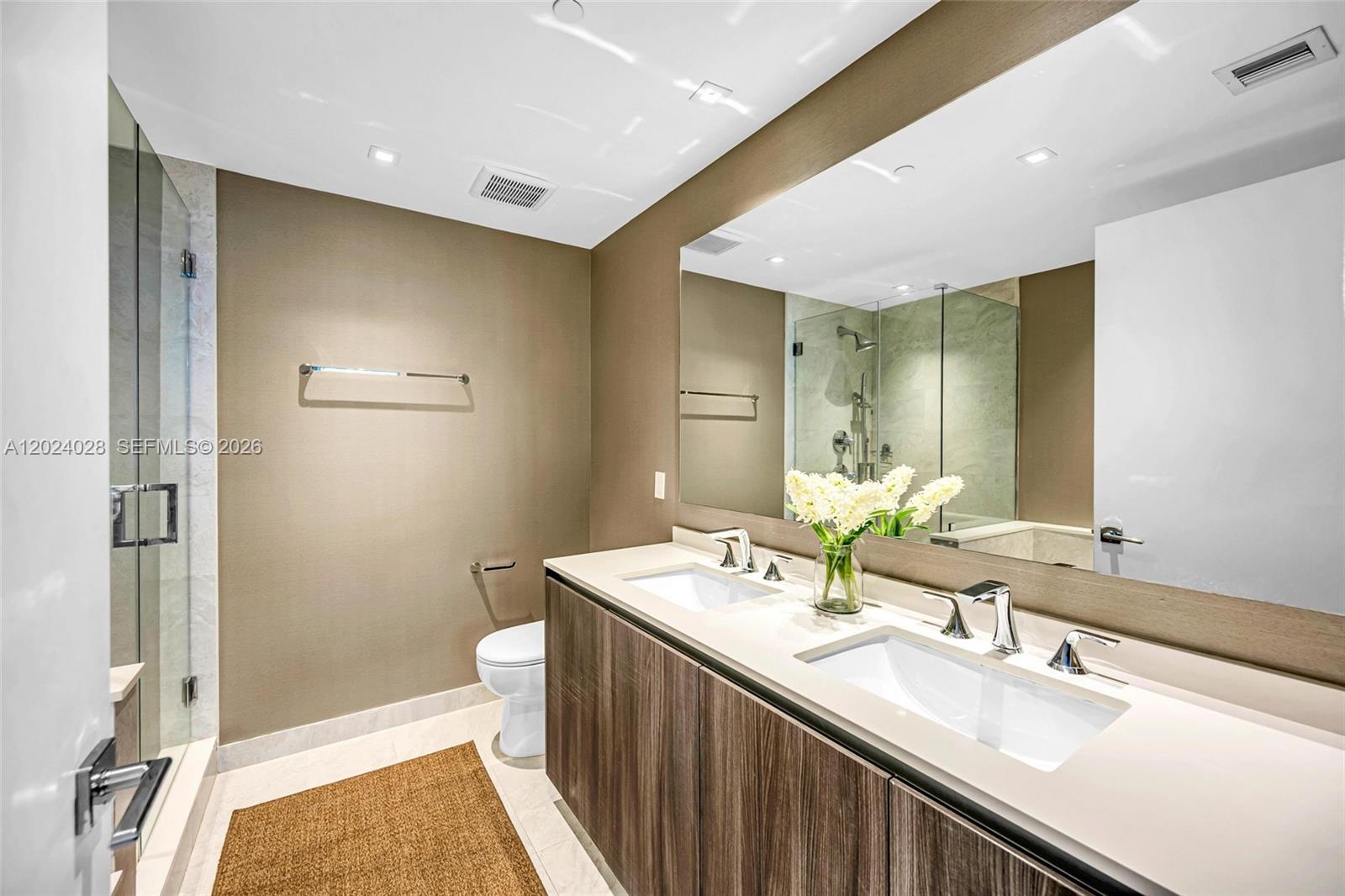 ARIA ON THE BAY CONDO - Residential