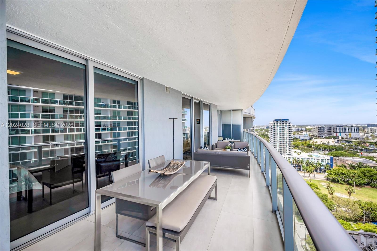 ARIA ON THE BAY CONDO - Residential