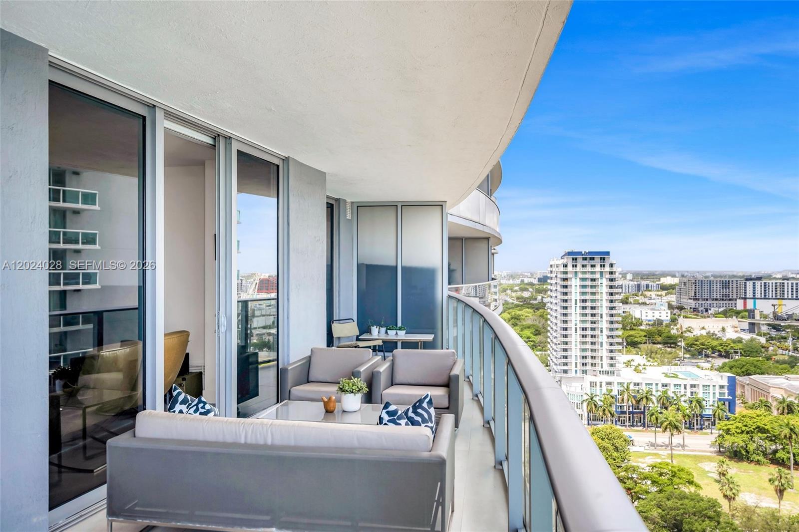 ARIA ON THE BAY CONDO - Residential