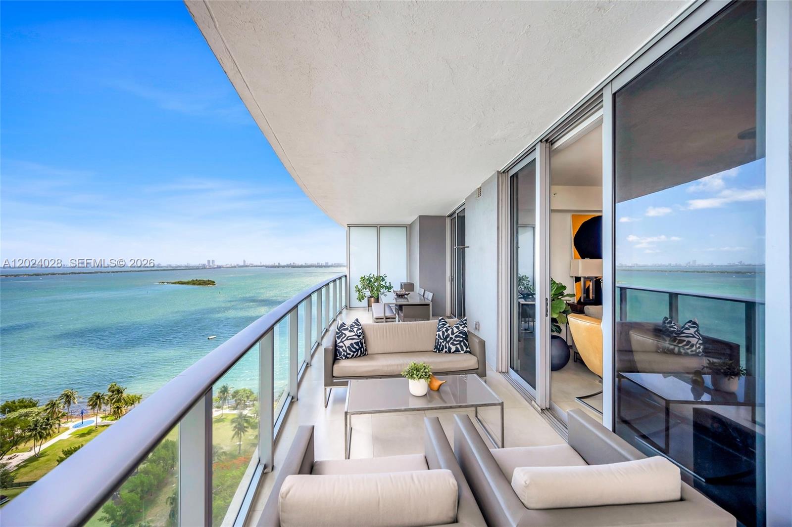 ARIA ON THE BAY CONDO - Residential
